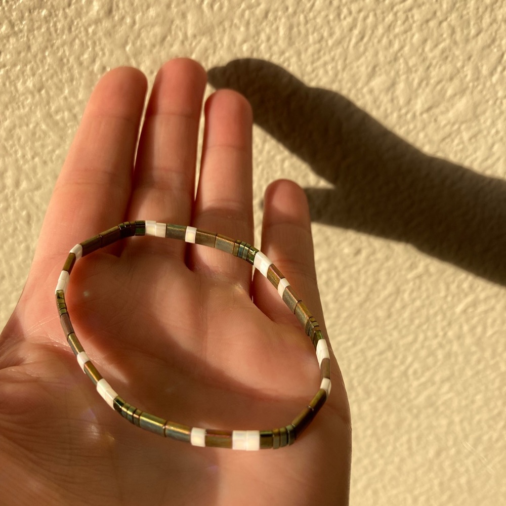 Handmade Multicolor Tila Beaded Bracelet - Picture 3 of 8